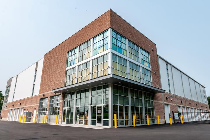 Manhattan Mini Storage on Route 1 in South Brunswick